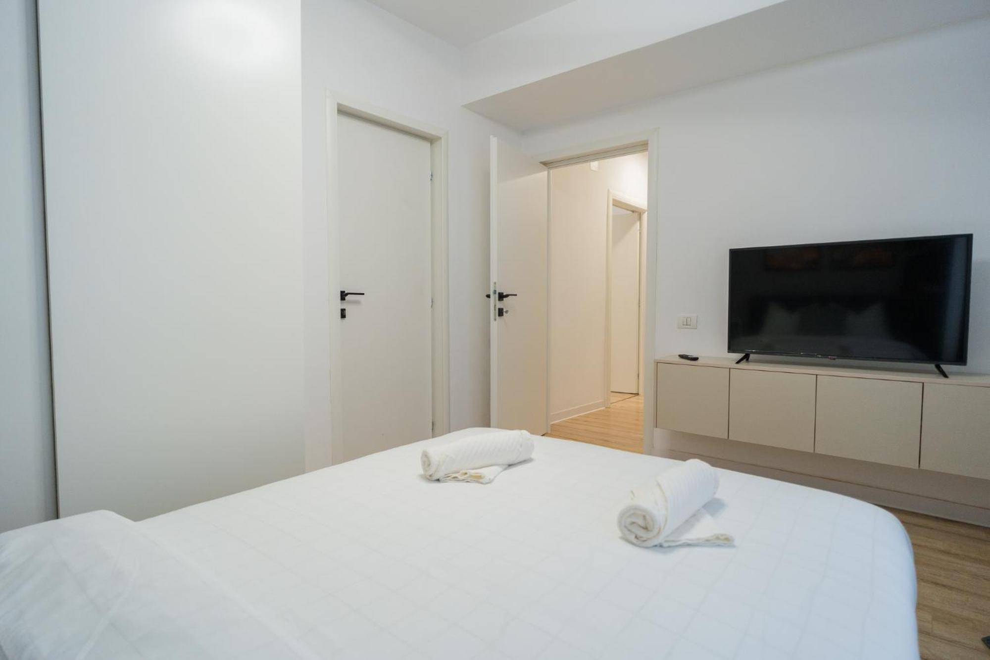 Elegant Gem Victoriei Avenue Apartman Bukarest Kültér fotó